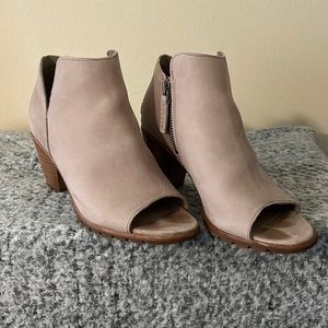 Sorel Nadia Sandy Tan Open Toe Bootie 9.5